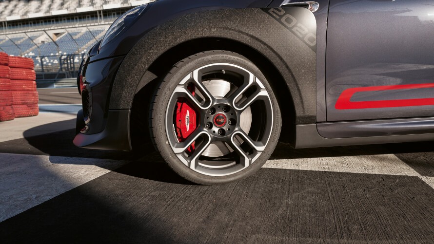 18” JCW GP SPAAK 565